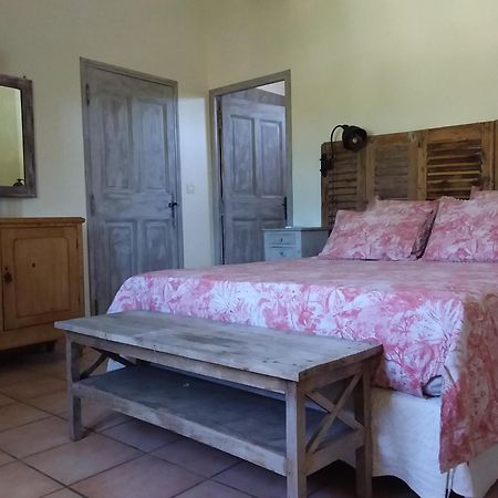 Chambre Pour 2 Personnes Avec Salle De Bain Privee Tourves Luaran gambar